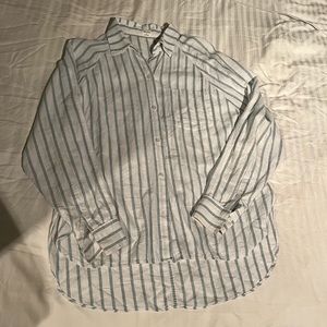 Aritzia / Wilfred Boyfriend Button Up